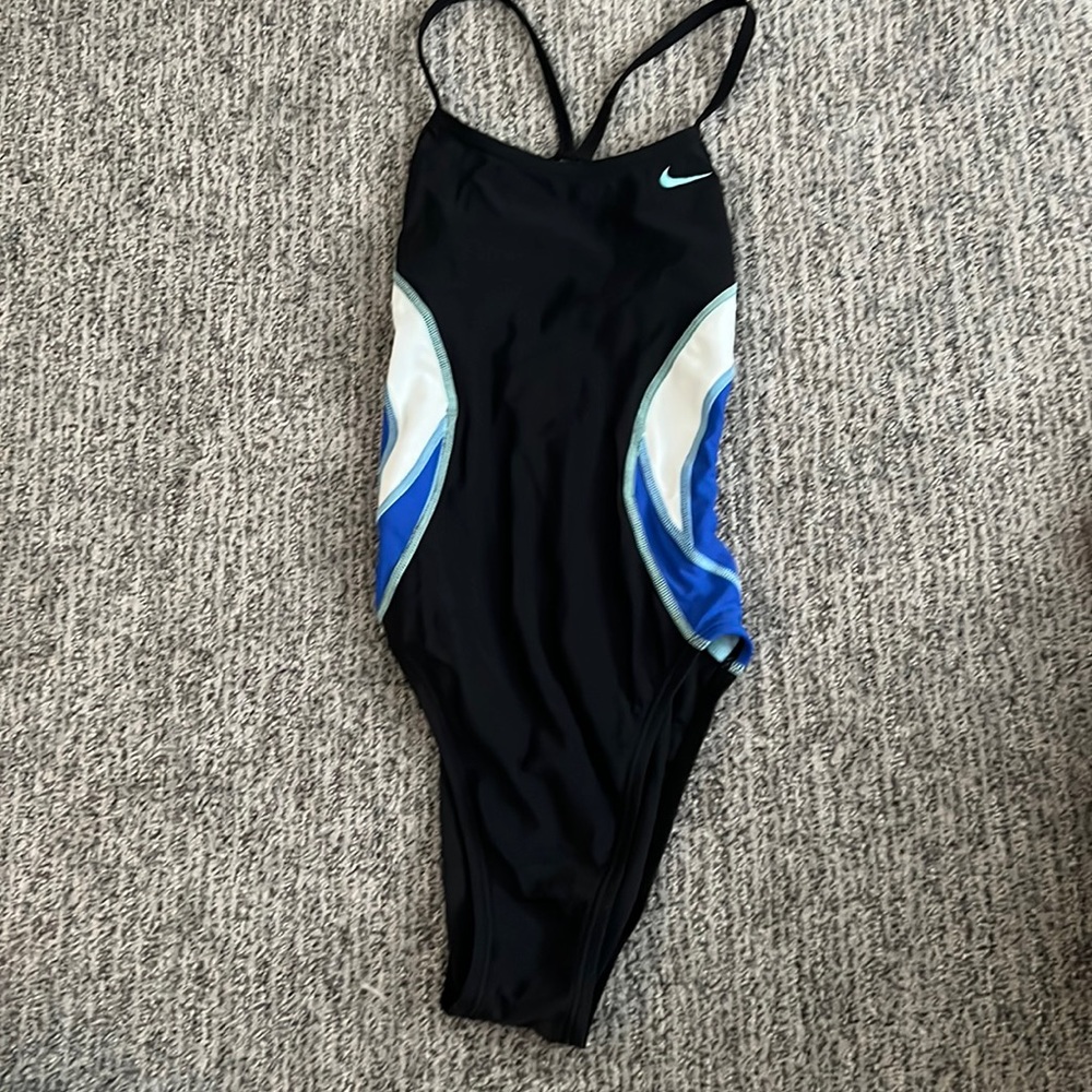 NIKE ONE PIECE